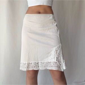 Vintage Lace Midi Skirt in Cream